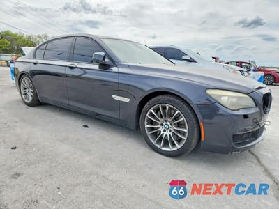 Czwarte zdjęcie samochodu z boku: 2011 BMW 750 LXI VIN:WBAKC8C54BC432112 - miniatura