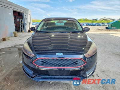 Piąte zdjęcie samochodu w środku: 2018 FORD FOCUS SE VIN:1FADP3FEXJL247131 - miniatura