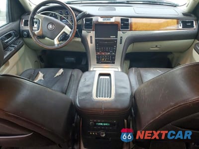 Zdjęcie 8 z 13 samochodu: 2010 CADILLAC ESCALADE ESV PLATINUM VIN:1GYUKKEF7AR289485 - miniatura