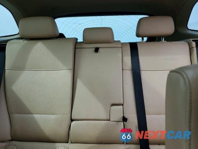 Zdjęcie 10 z 13 samochodu: 2014 BMW X1 VIN:WBAVM1C54EVW52053 - miniatura