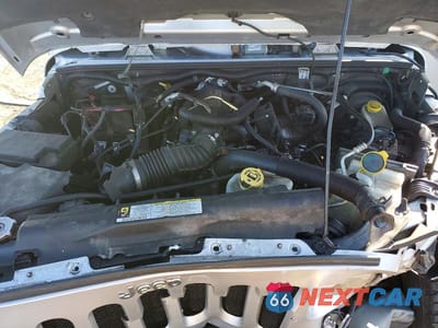 Zdjęcie 11 z 12 samochodu: 2009 JEEP WRANGLER SAHARA VIN:1J4FA54119L701529 - miniatura