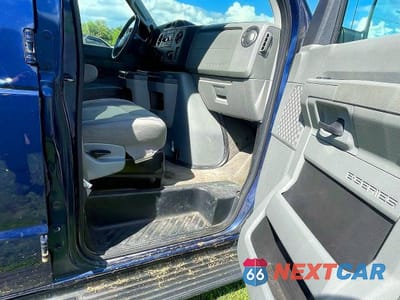 Piąte zdjęcie samochodu w środku: 2011 FORD ECONOLINE E350 SUPER DUTY WAGON VIN:1FBNE3BL6BDB17632 - miniatura
