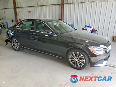 Czwarte zdjęcie samochodu z boku: 2016 MERCEDES-BENZ C 300 VIN:WDDWF4JB7GR159805 - miniatura