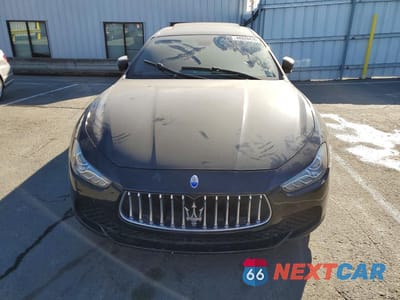 Piąte zdjęcie samochodu w środku: 2014 MASERATI GHIBLI S VIN:ZAM57RTA9E1085914 - miniatura