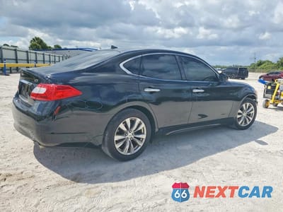 Trzecie zdjęcie samochodu z tyłu: 2013 INFINITI M37 BASE VIN:JN1BY1AP9DM510058 - miniatura