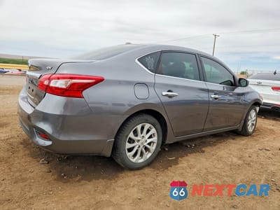 Trzecie zdjęcie samochodu z tyłu: 2019 NISSAN SENTRA SV VIN:3N1AB7AP0KY391052 - miniatura