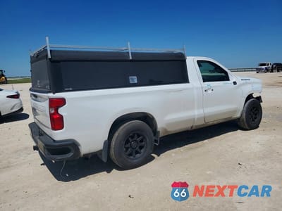 Trzecie zdjęcie samochodu z tyłu: 2022 CHEVROLET SILVERADO C1500 VIN:3GCNAAEK0NG681346 - miniatura
