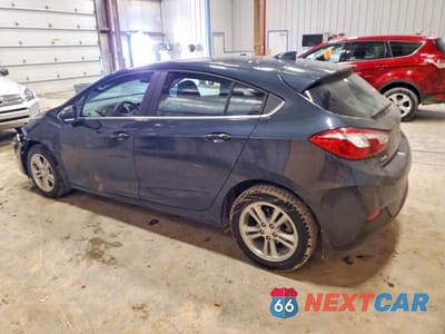 Drugie zdjęcie samochodu z przodu: 2018 CHEVROLET CRUZE LT VIN:3G1BE6SM8JS645673 - miniatura