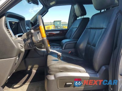 Zdjęcie 7 z 13 samochodu: 2011 LINCOLN NAVIGATOR L VIN:5LMJJ3J57BEJ08076 - miniatura