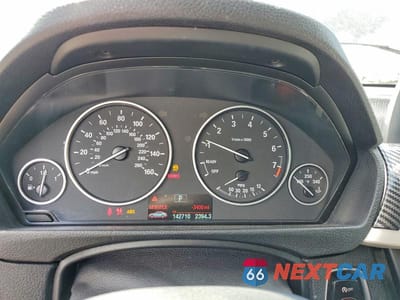 Zdjęcie 9 z 12 samochodu: 2014 BMW 320 I XDRIVE VIN:WBA3C3C58EPV90912 - miniatura
