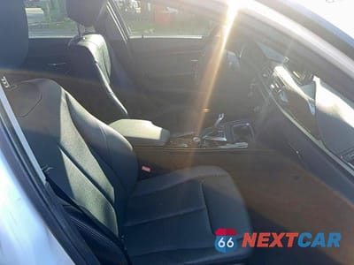 Piąte zdjęcie samochodu w środku: 2015 BMW 320 I XDRIVE VIN:WBA3C3G58FNT52372 - miniatura