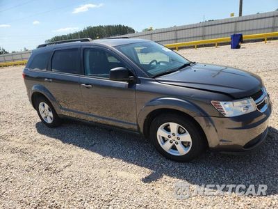 Czwarte zdjęcie samochodu z boku: 2017 DODGE JOURNEY SE VIN:3C4PDCAB5HT504837 - miniatura