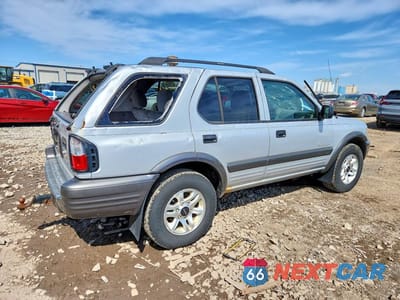 Trzecie zdjęcie samochodu z tyłu: 2003 ISUZU RODEO S VIN:4S2DM58W734312863 - miniatura