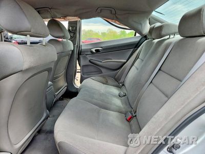 Zdjęcie 10 z 12 samochodu: 2006 HONDA CIVIC LX VIN:1HGFA16506L032715 - miniatura