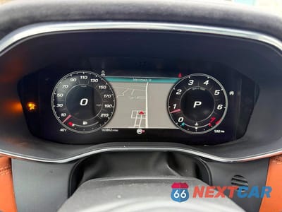 Zdjęcie 8 z 14 samochodu: 2022 JAGUAR F-PACE SVR VIN:SADCZ2EE4NA694815 - miniatura