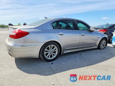 Trzecie zdjęcie samochodu z tyłu: 2013 HYUNDAI GENESIS 3.8L VIN:KMHGC4DDXDU247272 - miniatura