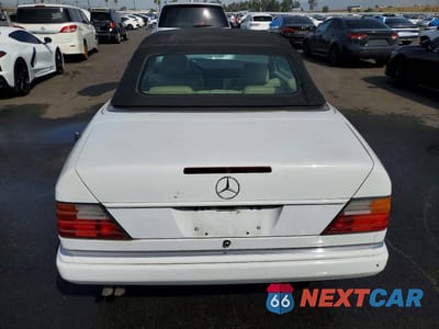 Zdjęcie 6 z 12 samochodu: 1993 MERCEDES-BENZ 300 CECV VIN:WDBEA66E3PB884845 - miniatura