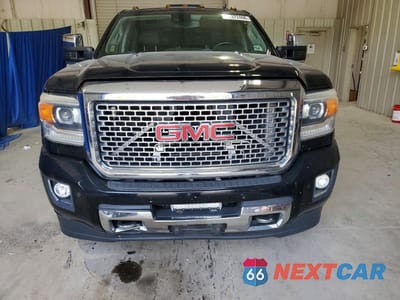 Piąte zdjęcie samochodu w środku: 2015 GMC SIERRA K2500 DENALI VIN:1GT120E80FF137216 - miniatura
