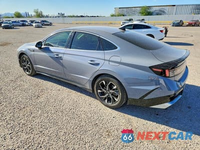 Drugie zdjęcie samochodu z przodu: 2024 HYUNDAI SONATA SEL VIN:KMHL64JA9RA407540 - miniatura