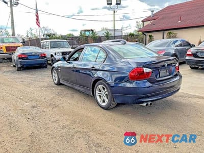 Trzecie zdjęcie samochodu z tyłu: 2008 BMW 328 I VIN:WBAVA37528NL49954 - miniatura