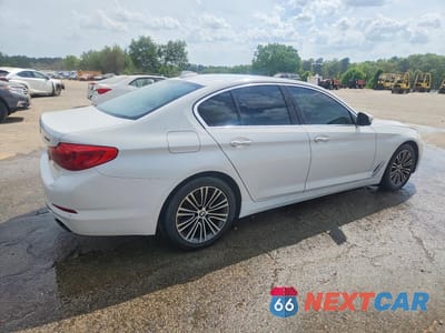 Trzecie zdjęcie samochodu z tyłu: 2017 BMW 540 I VIN:WBAJE5C39HG917057 - miniatura