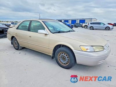 Czwarte zdjęcie samochodu z boku: 1998 TOYOTA CAMRY LE VIN:JT2BG22KXW0219449 - miniatura