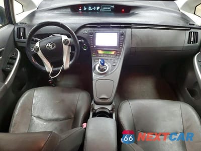 Zdjęcie 8 z 13 samochodu: 2010 TOYOTA PRIUS V VIN:JTDKN3DU4A0071969 - miniatura