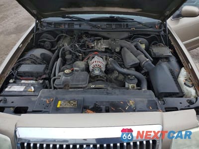 Zdjęcie 11 z 12 samochodu: 2006 MERCURY GRAND MARQUIS LS VIN:2MEFM75V56X650625 - miniatura