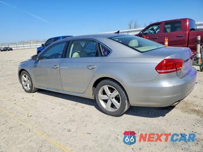 Drugie zdjęcie samochodu z przodu: 2012 VOLKSWAGEN PASSAT SE VIN:1VWBH7A30CC035849 - miniatura