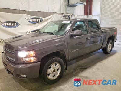 2011 CHEVROLET SILVERADO K1500 LTZ 3GCPKTE3XBG217552 - główne zdjęcie licytacji z USA - miniatura