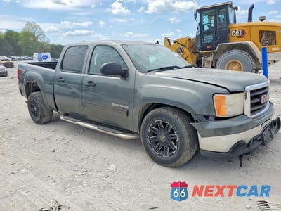 Czwarte zdjęcie samochodu z boku: 2011 GMC SIERRA K1500 SLE VIN:3GTP2VE33BG179691 - miniatura