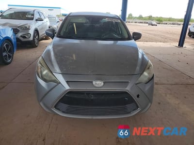 Piąte zdjęcie samochodu w środku: 2016 SCION IA BASE VIN:3MYDLBZV9GY121596 - miniatura