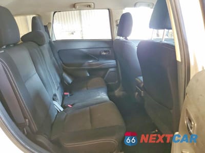 Zdjęcie 11 z 14 samochodu: 2017 MITSUBISHI OUTLANDER ES VIN:JA4AD2A37HZ000804 - miniatura