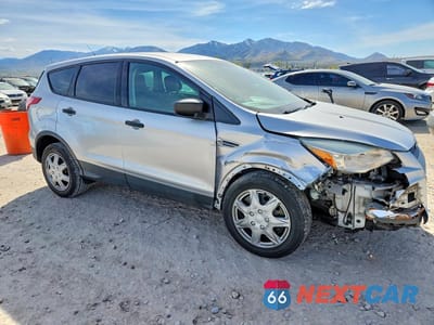 Czwarte zdjęcie samochodu z boku: 2015 FORD ESCAPE S VIN:1FMCU0F78FUA61082 - miniatura