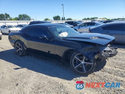 Czwarte zdjęcie samochodu z boku: 2015 DODGE CHALLENGER SXT VIN:2C3CDZAG6FH718677 - miniatura