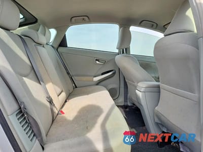 Zdjęcie 10 z 12 samochodu: 2014 TOYOTA PRIUS THREE VIN:JTDKN3DU4E1745053 - miniatura