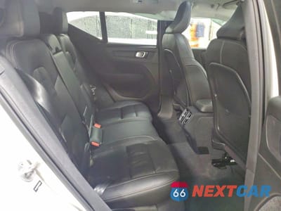Zdjęcie 10 z 12 samochodu: 2023 VOLVO XC40 ULTIMATE VIN:YV4L12UX4P2060016 - miniatura