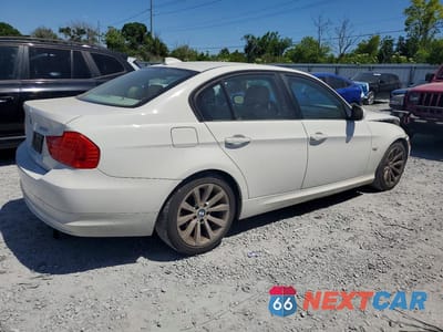 Trzecie zdjęcie samochodu z tyłu: 2011 BMW 328 I VIN:WBAPH7C52BE674385 - miniatura