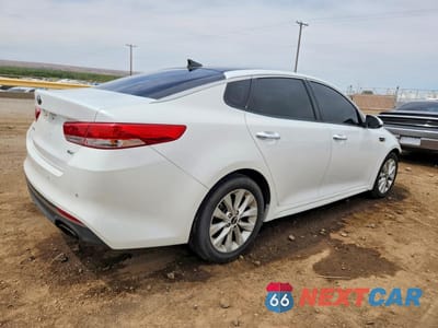Trzecie zdjęcie samochodu z tyłu: 2018 KIA OPTIMA EX VIN:5XXGU4L32JG227948 - miniatura