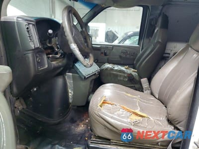 Zdjęcie 7 z 12 samochodu: 2005 CHEV EXPRESS VIN:1GCGG25V051203742 - miniatura