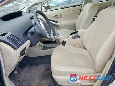 Zdjęcie 7 z 11 samochodu: 2015 TOYOTA PRIUS TWO VIN:JTDKN3DU3F1892837 - miniatura