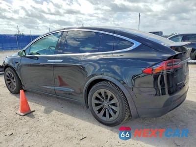 Drugie zdjęcie samochodu z przodu: 2018 TESLA MODEL X VIN:5YJXCAE28JF102333 - miniatura