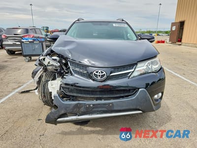 Piąte zdjęcie samochodu w środku: 2015 TOYOTA RAV4 XLE VIN:2T3RFREV6FW296130 - miniatura