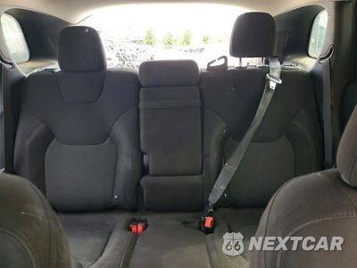 Zdjęcie 10 z 13 samochodu: 2019 JEEP CHEROKEE LATITUDE VIN:1C4PJLCB6KD164875 - miniatura