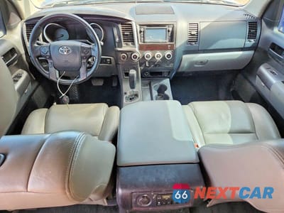 Zdjęcie 8 z 14 samochodu: 2018 TOYOTA SEQUOIA SR5 VIN:5TDBY5G11JS158407 - miniatura