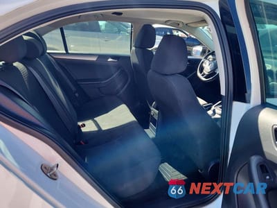 Zdjęcie 10 z 12 samochodu: 2016 VOLKSWAGEN JETTA SE VIN:3VWD67AJ0GM217682 - miniatura