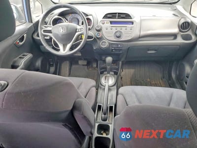 Zdjęcie 8 z 13 samochodu: 2010 HONDA FIT SPORT VIN:JHMGE8H45AC037372 - miniatura