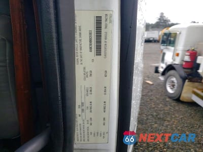 Zdjęcie 10 z 10 samochodu: 2019 VOLVO VNL SEMI TRUCK VIN:4V4NC9EH8KN193833 - miniatura