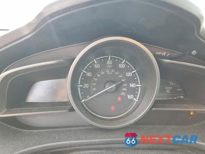 Zdjęcie 9 z 12 samochodu: 2018 MAZDA 3 TOURING VIN:3MZBN1V34JM199293 - miniatura