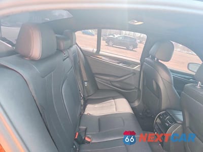 Zdjęcie 10 z 12 samochodu: 2022 BMW 530 XI VIN:WBA13BJ07NWX54889 - miniatura